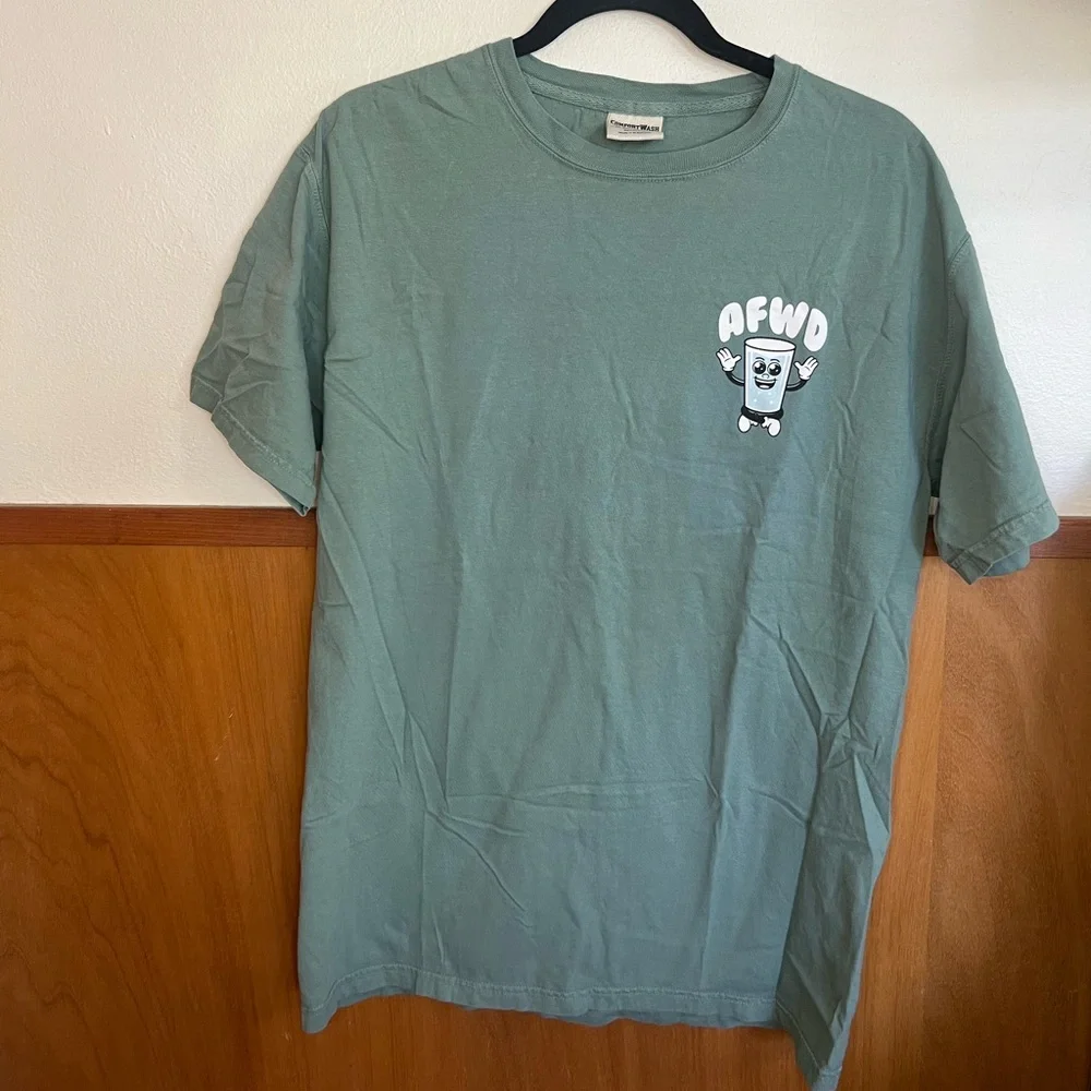 Tee - Picture 2 of 3